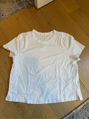 Lululemon Classic White Crewneck Cropped Tee